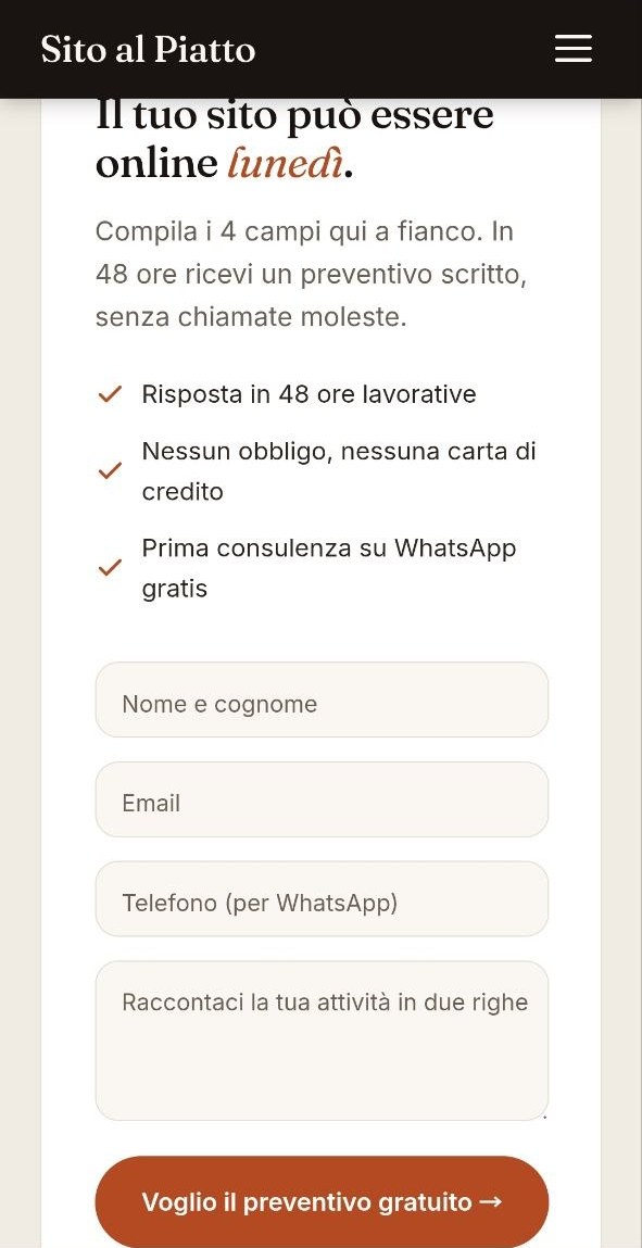 Modulo di richiesta preventivo: promesse di risposta in 48 ore, nessun obbligo e consulenza WhatsApp gratuita, poi i campi nome, email, telefono e descrizione dell'attività.